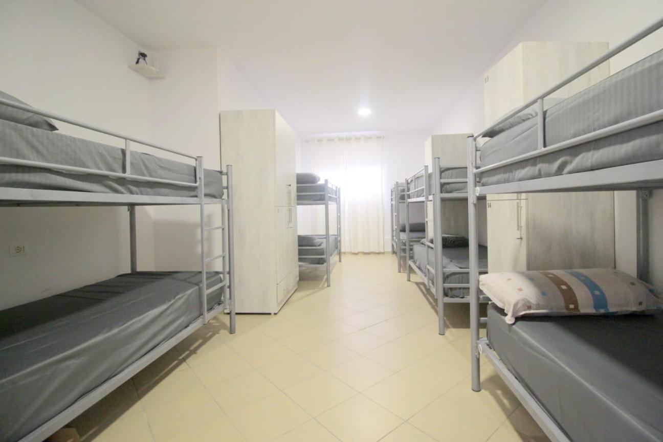Hostel K13 Sarandë Esterno foto