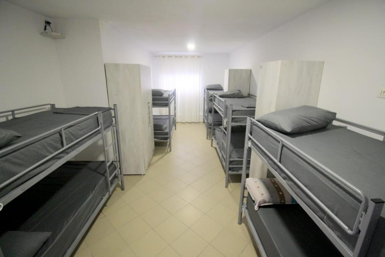 Hostel K13 Sarandë Esterno foto