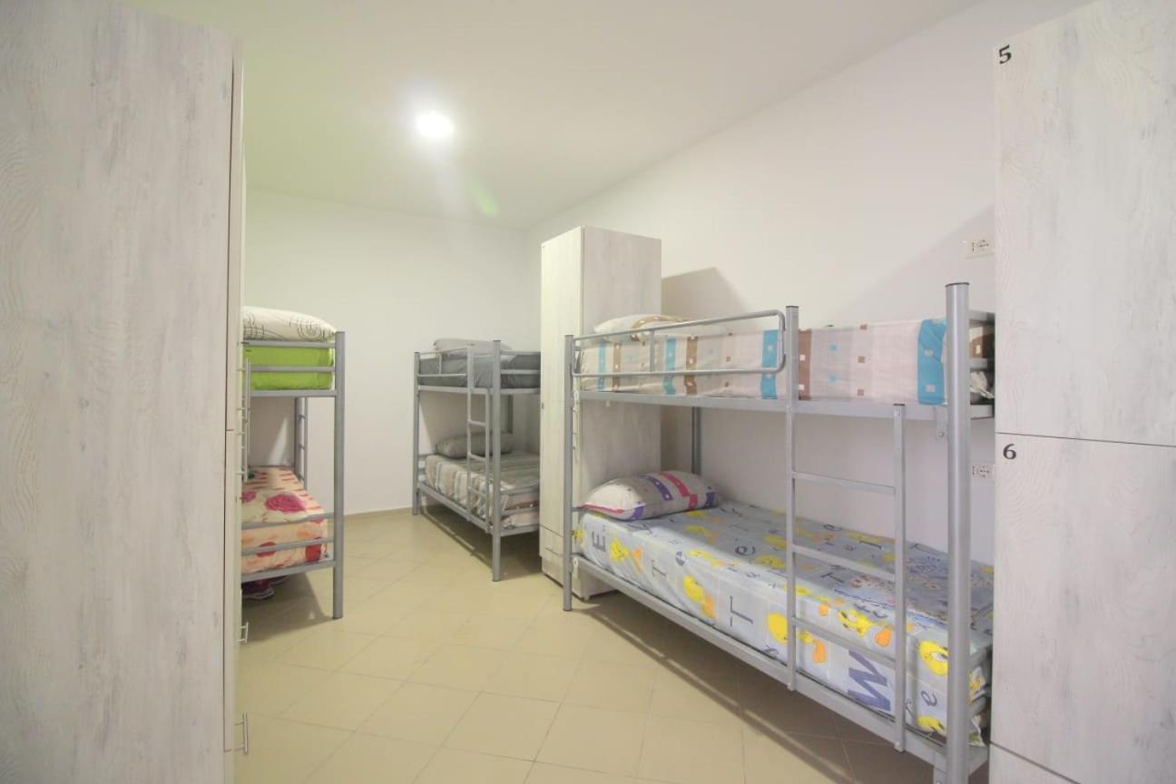 Hostel K13 Sarandë Esterno foto
