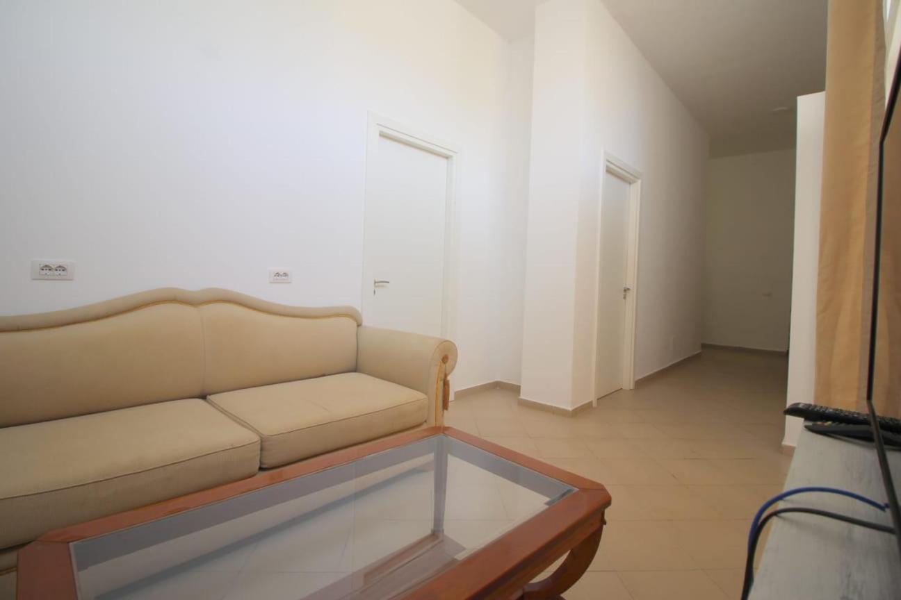 Hostel K13 Sarandë Esterno foto