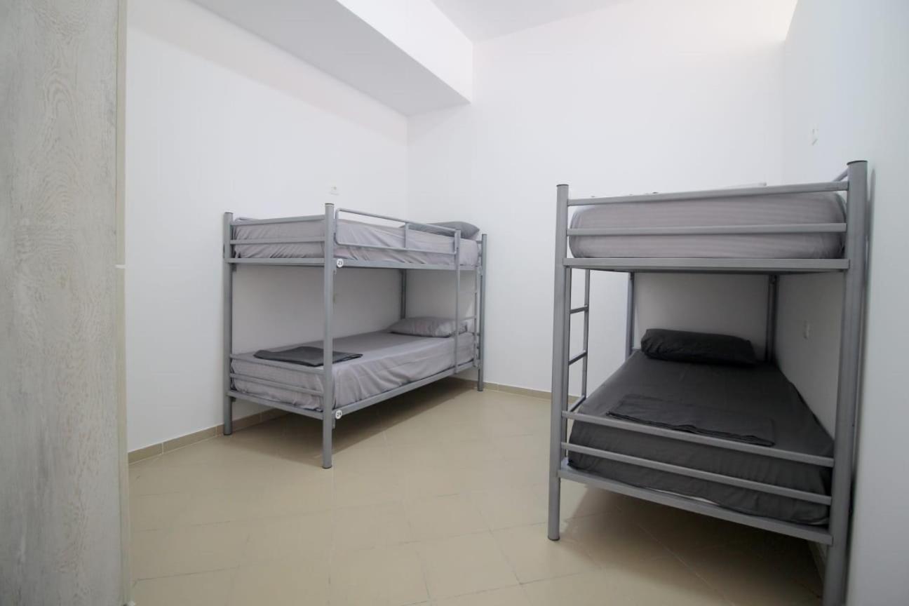 Hostel K13 Sarandë Esterno foto