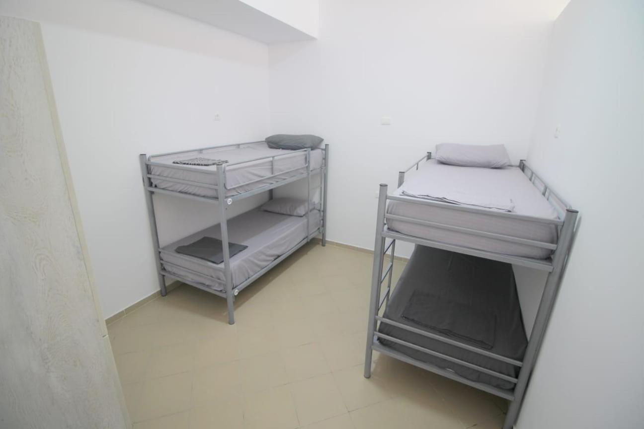 Hostel K13 Sarandë Esterno foto