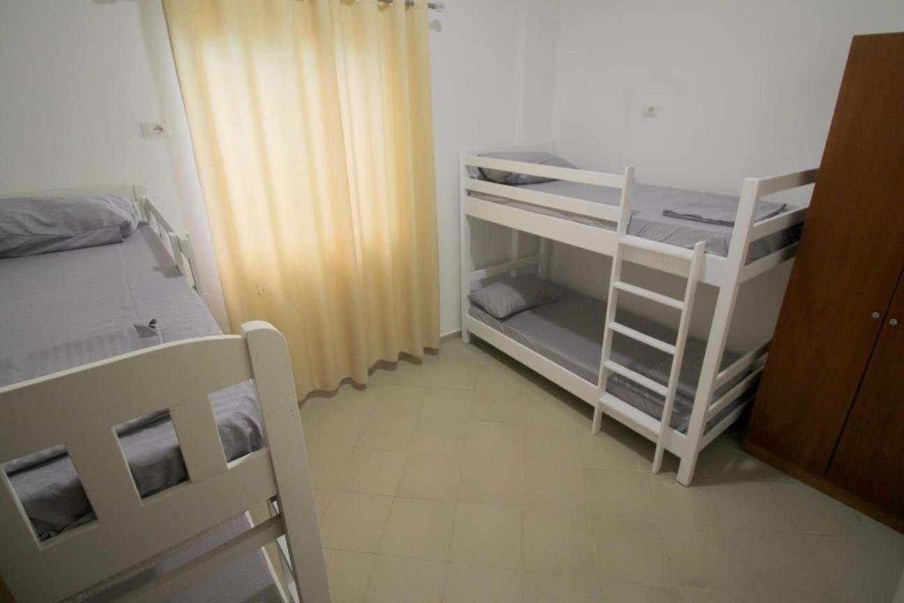Hostel K13 Sarandë Esterno foto