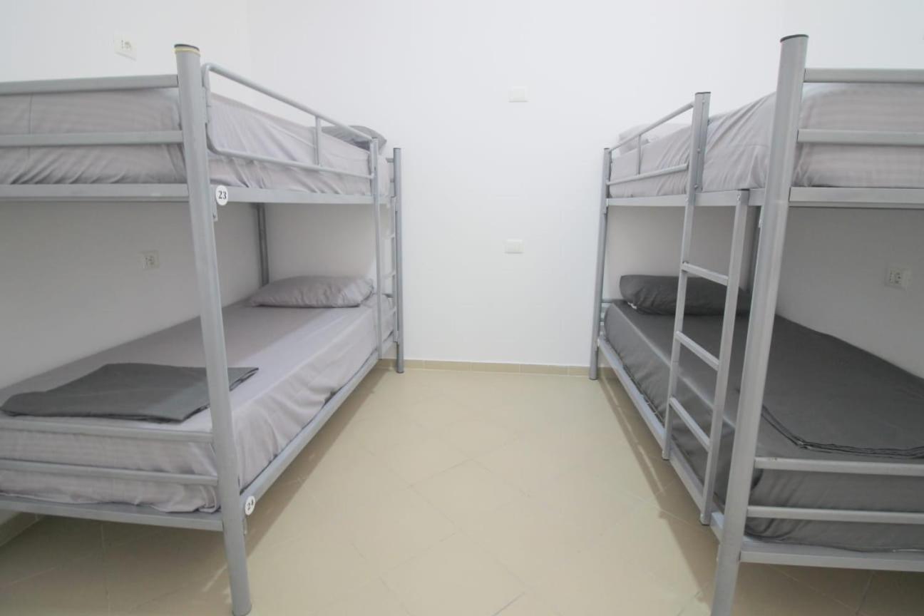 Hostel K13 Sarandë Esterno foto
