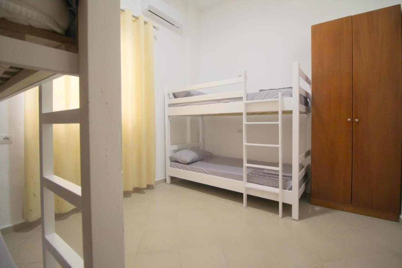 Hostel K13 Sarandë Esterno foto